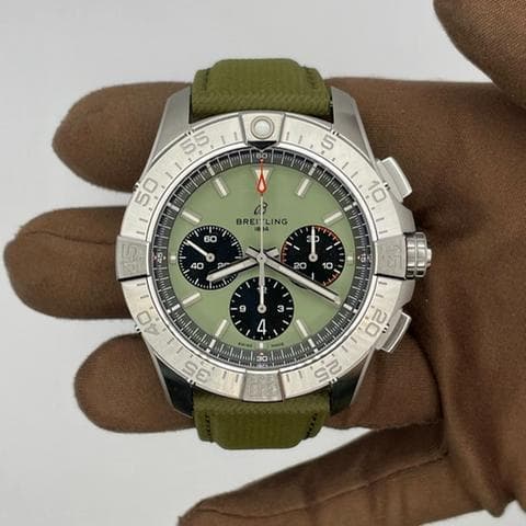 Breitling Avenger B01 Chronograph AB0147101L1X1 AB0147101L1X1