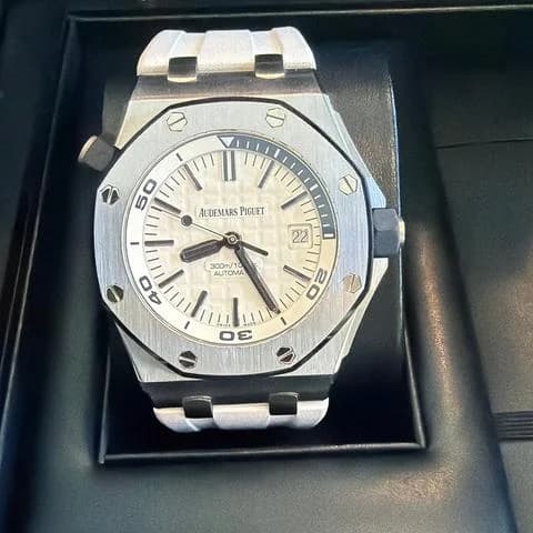 Audemars Piguet Royal Oak Offshore Diver Royal Oak Offshore Diver 15710ST.OO.A002CA.01