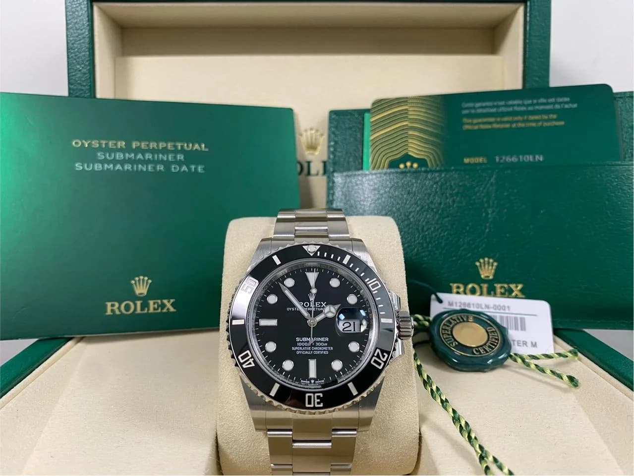 Rolex Submariner Date Submariner Date 126610LN luxury watch
